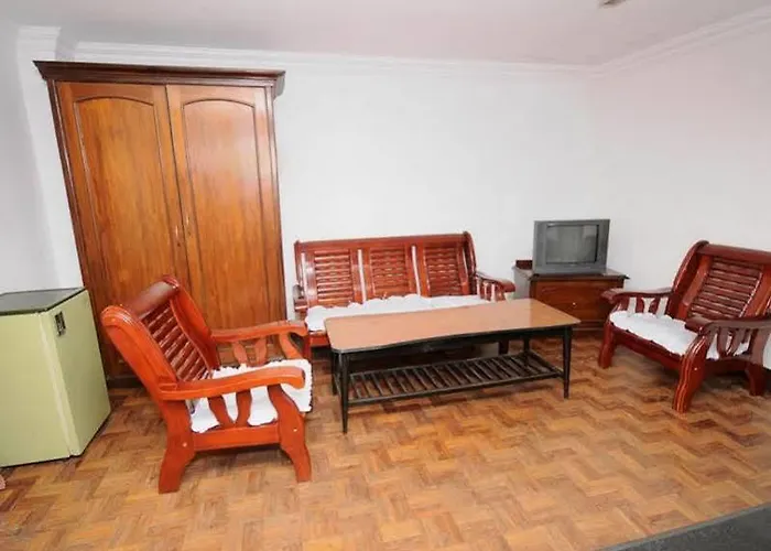 Vasana Hotel 3*