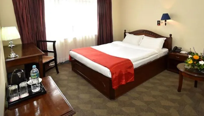 Vasana Hotel 3*